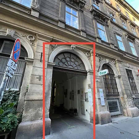 Lonyay Chill Zone - Free Parking *