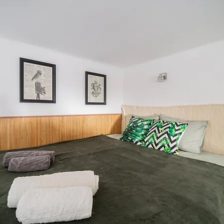 Lonyay Chill Zone - Free Parking Budapest