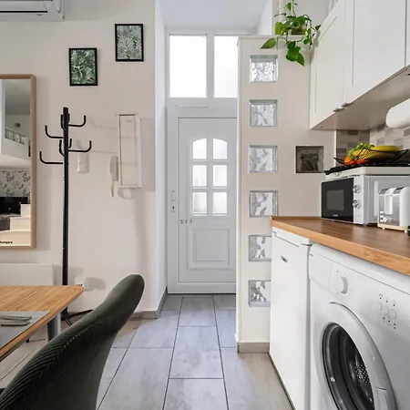 Lonyay Chill Zone - Free Parking Apartment